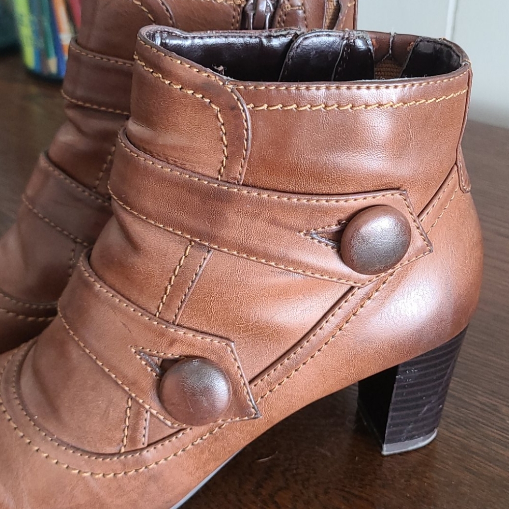 Brown dressy boot with side zipper & buttons
